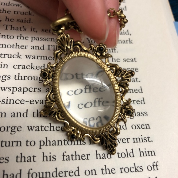 Alice in Wonderland Inspired Magnifying Necklace - Picture 3 of 4